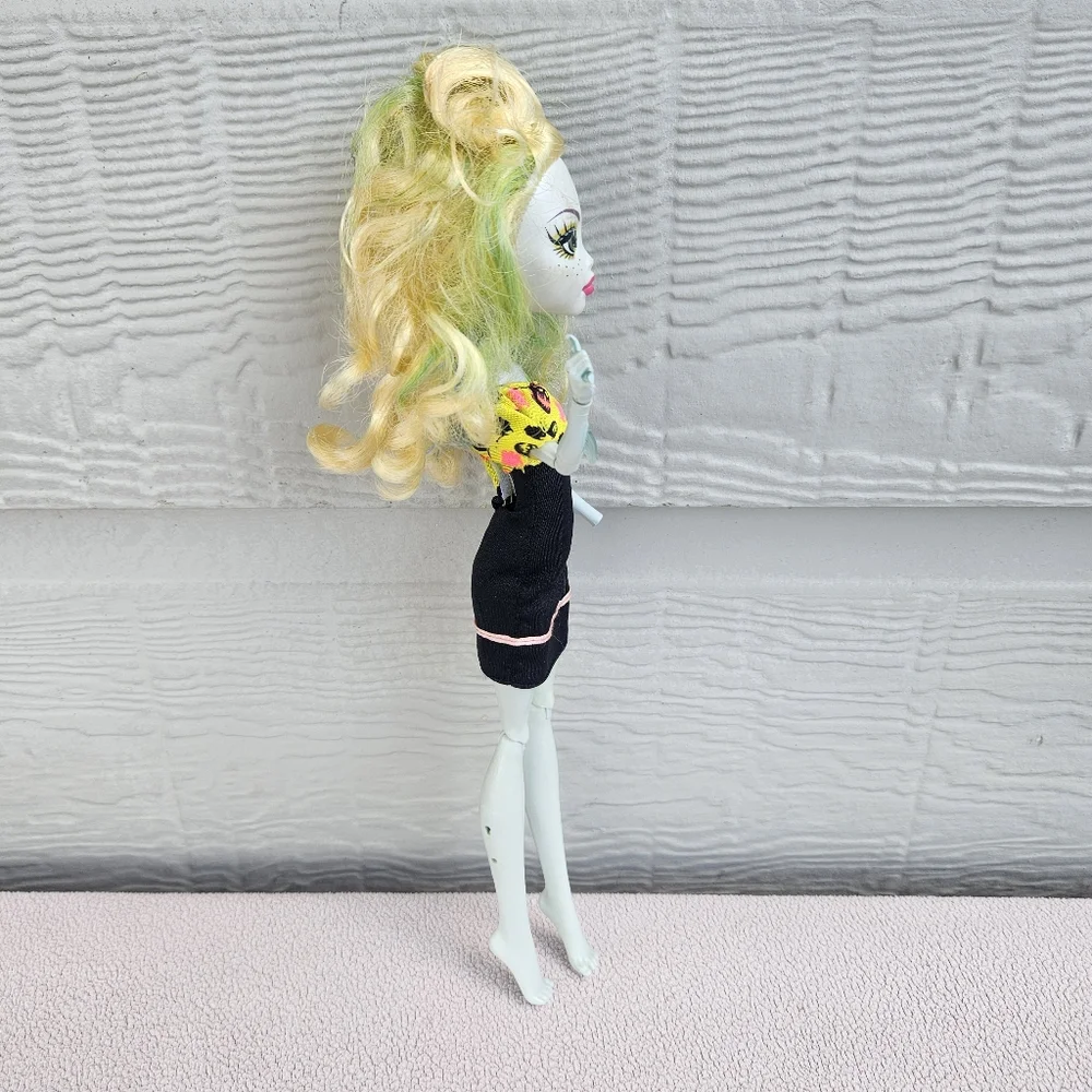 Monster High Lagoona Blue Skultimate Roller Maze Doll Outfit 2008 MISSING HAND